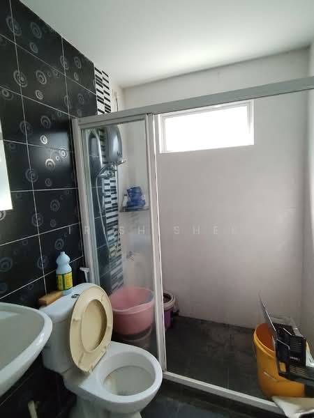 2-storey Terraced House for Sale in Kota Kemuning (Shah Alam) - Irish Shek - PropertyGuru.com.my