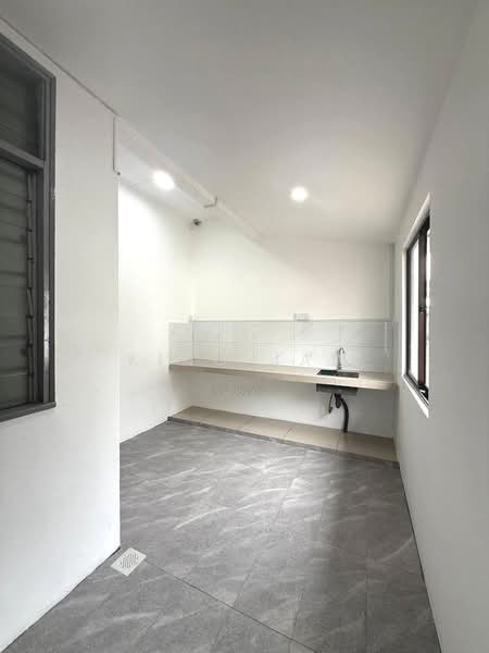 1-storey Terraced House for Sale in Taman Molek (Johor Bahru) - Kino Jaw - Kitchen - PropertyGuru.com.my