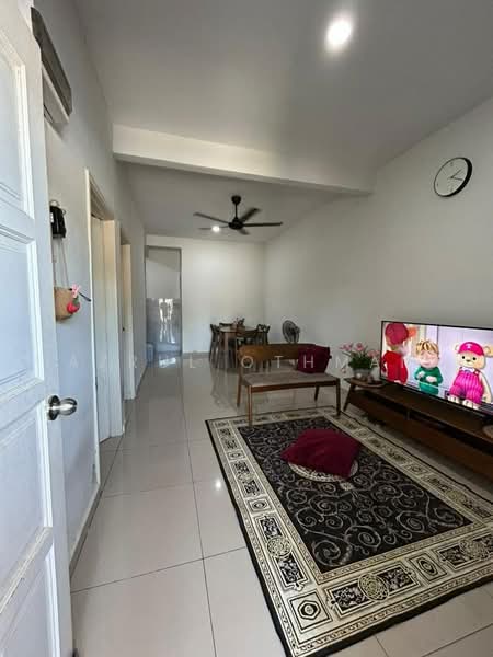 1-storey Terraced House for Sale in Lukut (Negeri Sembilan) - Azrul Othman - Living Room - PropertyGuru.com.my