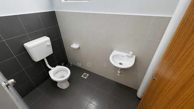 Rumah Teres 2 Tingkat untuk Dijual di Taman Sri Pulai Perdana 2 (Skudai) - Kino Jaw - Bathroom - PropertyGuru.com.my