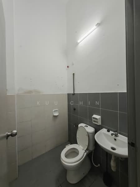 Rumah Teres 1 Tingkat untuk Dijual di Bandar Indahpura (Kulai) - Kuu Chin - Bathroom - PropertyGuru.com.my