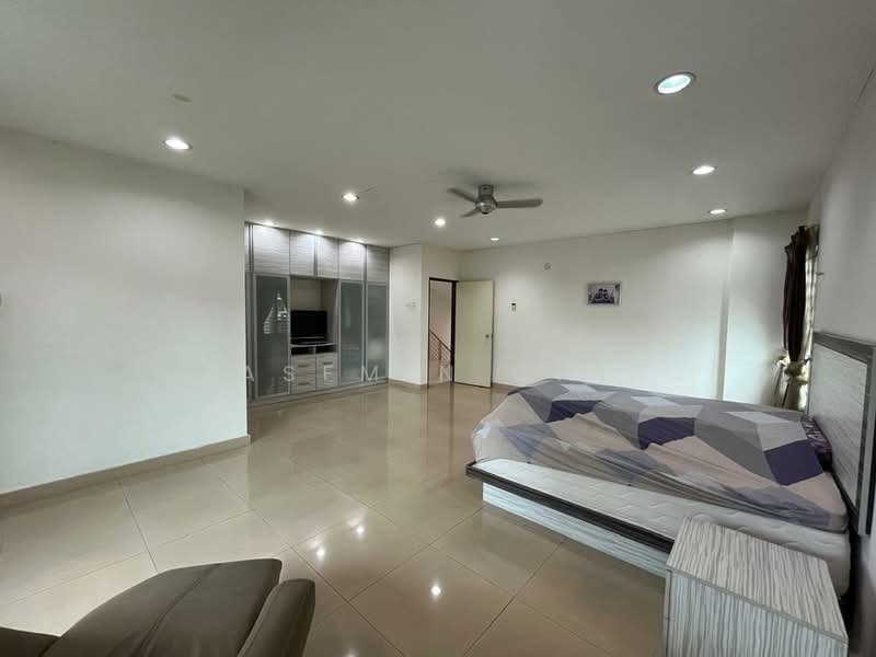 Semi-Detached House for Sale in Laman Residen Kipark Sri Utara (Batu Caves) - Jasemin Chia - Bedroom - PropertyGuru.com.my