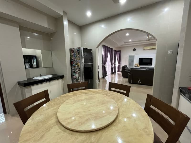 Semi-Detached House for Sale in Laman Residen Kipark Sri Utara (Batu Caves) - Jasemin Chia - Dining Room - PropertyGuru.com.my