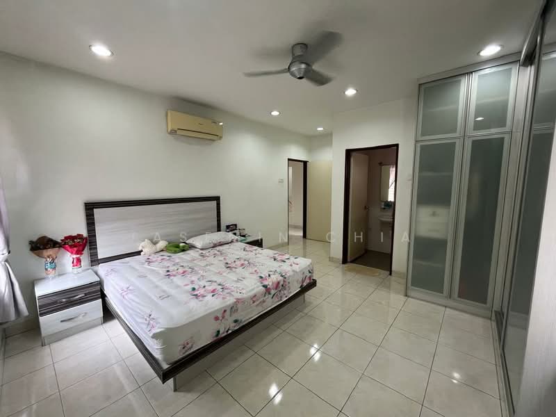 Semi-Detached House for Sale in Laman Residen Kipark Sri Utara (Batu Caves) - Jasemin Chia - Bedroom - PropertyGuru.com.my
