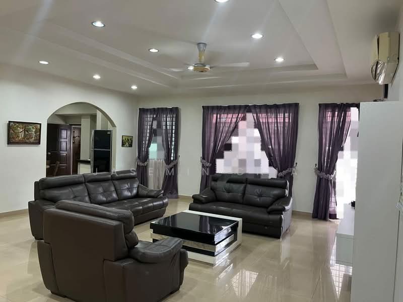 Semi-Detached House for Sale in Laman Residen Kipark Sri Utara (Batu Caves) - Jasemin Chia - Living Room - PropertyGuru.com.my