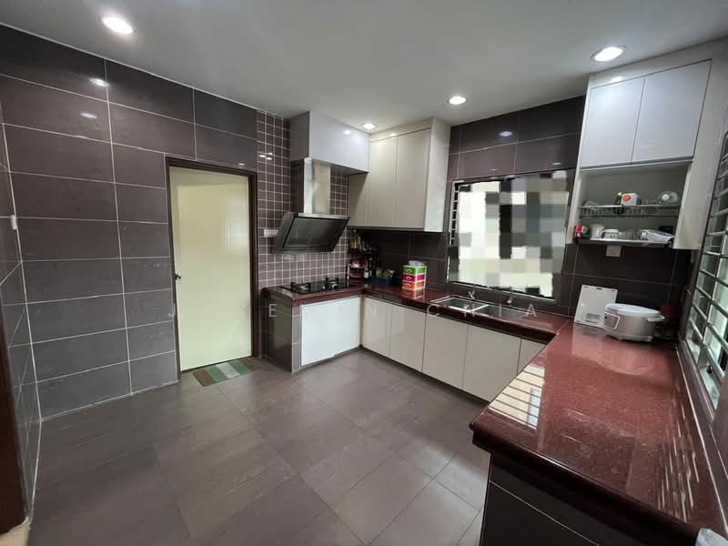 Semi-Detached House for Sale in Laman Residen Kipark Sri Utara (Batu Caves) - Jasemin Chia - Kitchen - PropertyGuru.com.my