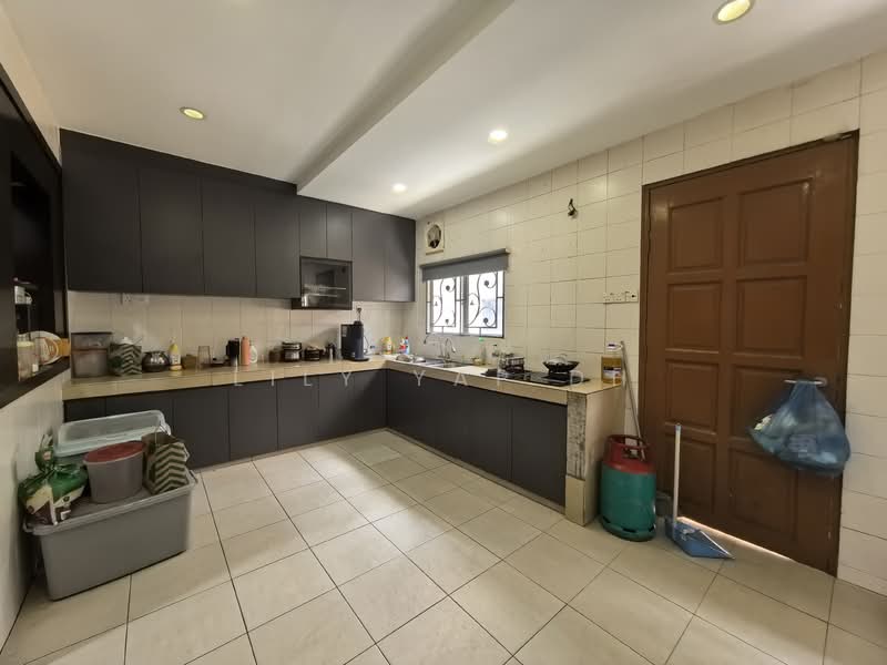 Rumah Teres 2 Tingkat untuk Dijual di Kota Kemuning (Shah Alam) - Lily Yap DH - Kitchen - PropertyGuru.com.my