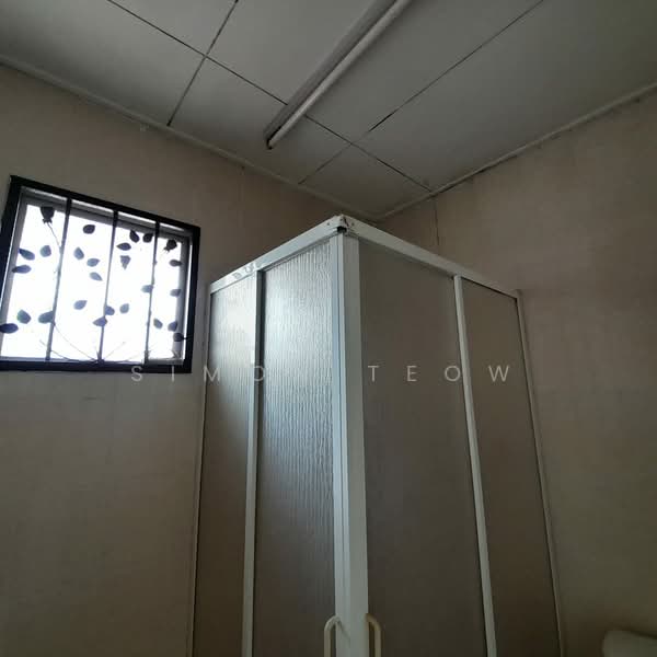 2-storey Terraced House for Sale in TAMAN PUCHONG UTAMA (Puchong) - Simon Teow - Bathroom - PropertyGuru.com.my