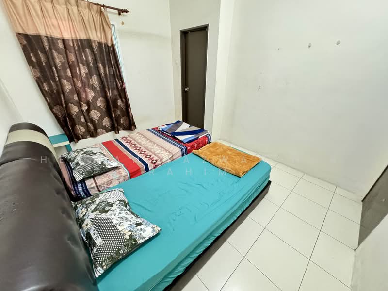 2-storey Terraced House for Sale in Taman Indah Klia (Sepang) - Herman Sazwan Nor Rahim - Bedroom - PropertyGuru.com.my