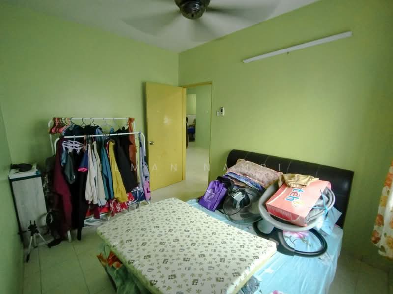 Pangsapuri untuk Dijual di Pangsapuri Mayang (Puncak Jalil) - Ilman Nahri - Bedroom - PropertyGuru.com.my