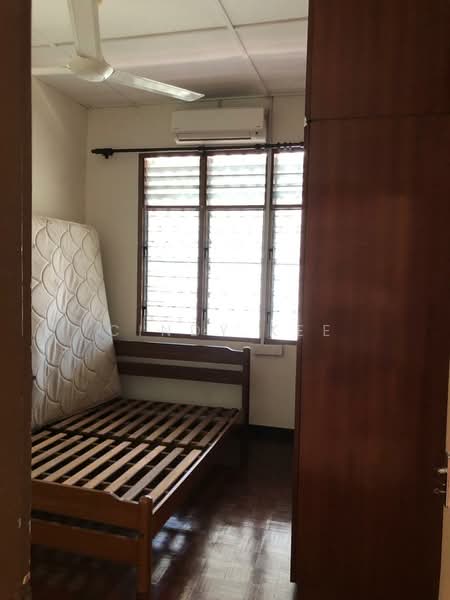 1-storey Terraced House for Sale in Seksyen 17 (Petaling Jaya) - Cindy Kee - Bedroom - PropertyGuru.com.my