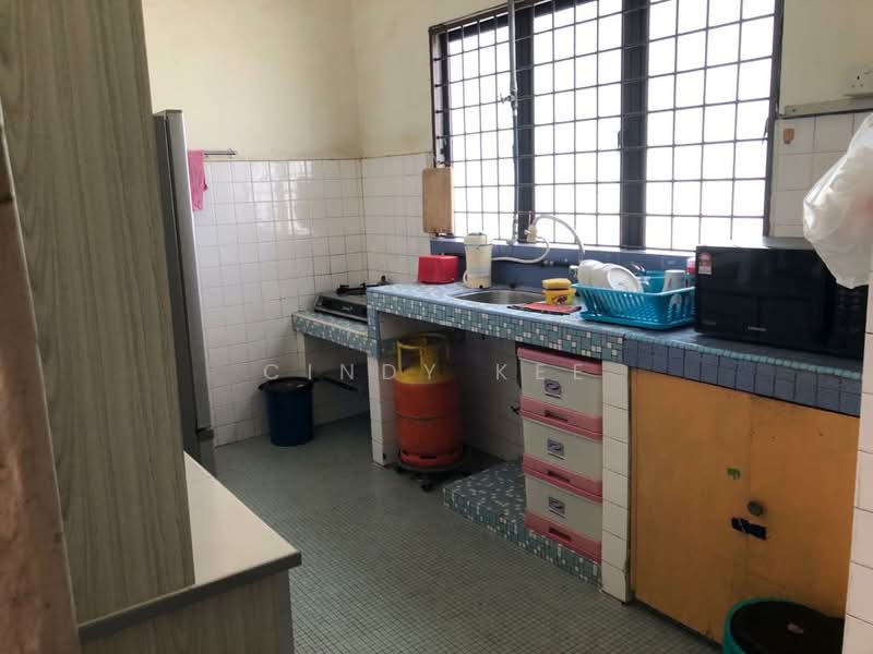 1-storey Terraced House for Sale in Seksyen 17 (Petaling Jaya) - Cindy Kee - Kitchen - PropertyGuru.com.my