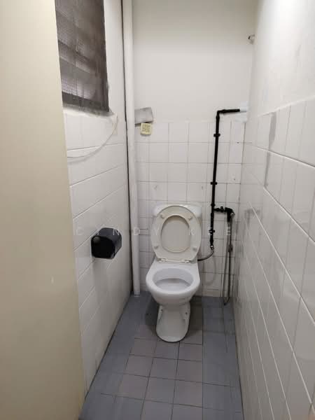 1-storey Terraced House for Sale in Seksyen 17 (Petaling Jaya) - Cindy Kee - Bathroom - PropertyGuru.com.my