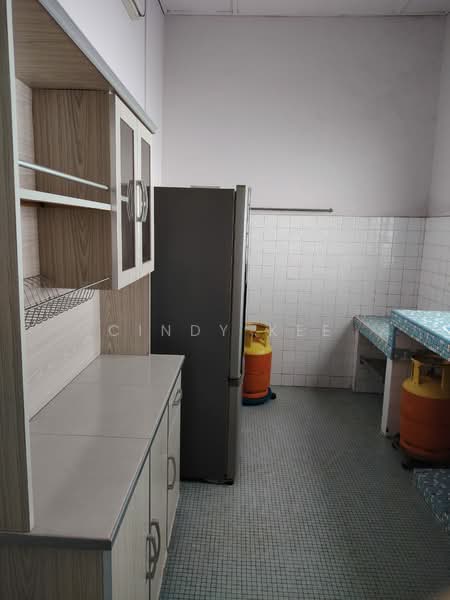 1-storey Terraced House for Sale in Seksyen 17 (Petaling Jaya) - Cindy Kee - Kitchen - PropertyGuru.com.my