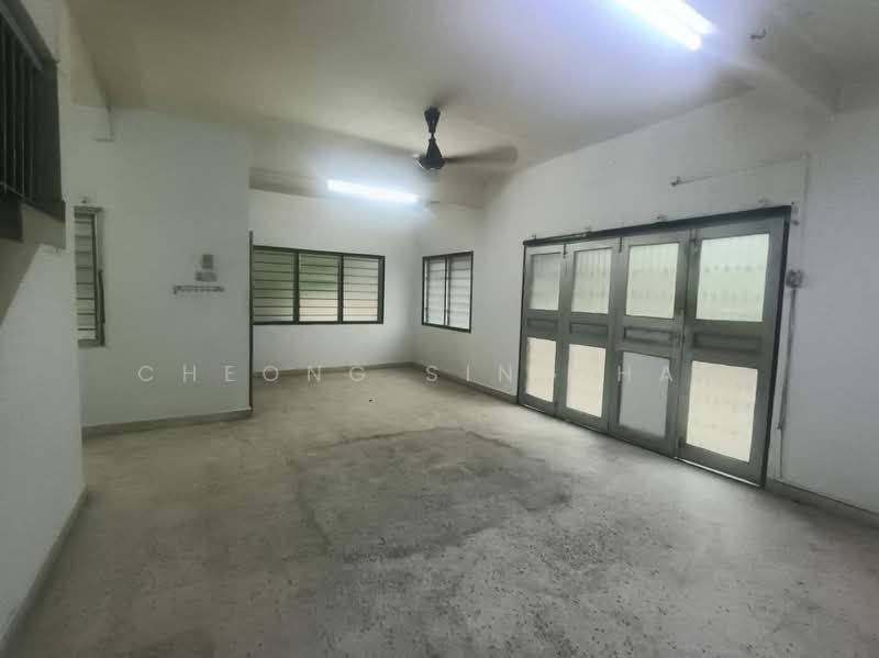 Semi-Detached House for Sale in Sitiawan (Perak) - Cheong Sing Har - Living Room - PropertyGuru.com.my