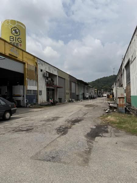 Factory for Sale in Taman Desa Serdang (Seri Kembangan) - Dennix Chin - Exterior - PropertyGuru.com.my