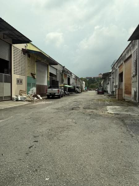 Factory for Sale in Taman Desa Serdang (Seri Kembangan) - Dennix Chin - Exterior - PropertyGuru.com.my