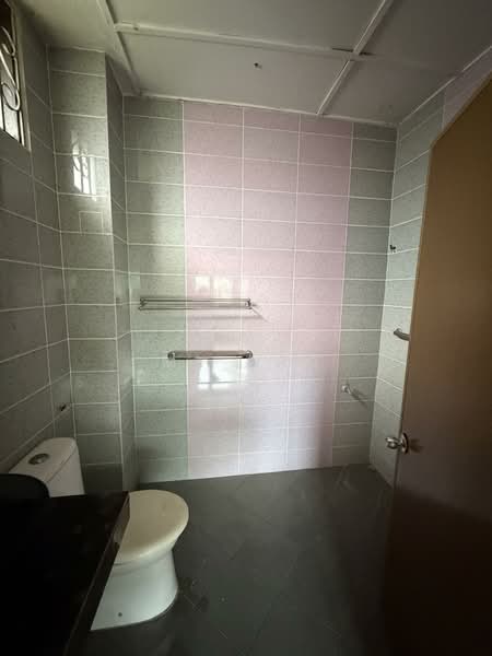 Rumah Teres 2 Tingkat untuk Dijual di Taman Desa (Kuala Lumpur) - ML Lau - Bathroom - PropertyGuru.com.my