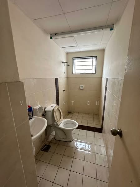 Service Residence for Rent at Koi Kinrara - Vincent Chye - Bathroom - PropertyGuru.com.my