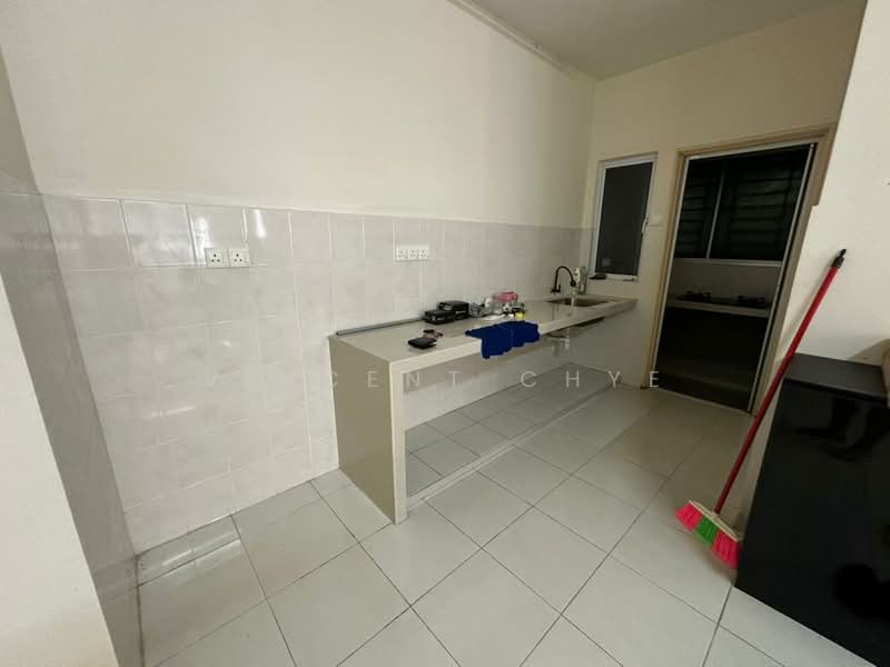 Service Residence for Rent at Koi Kinrara - Vincent Chye - Kitchen - PropertyGuru.com.my