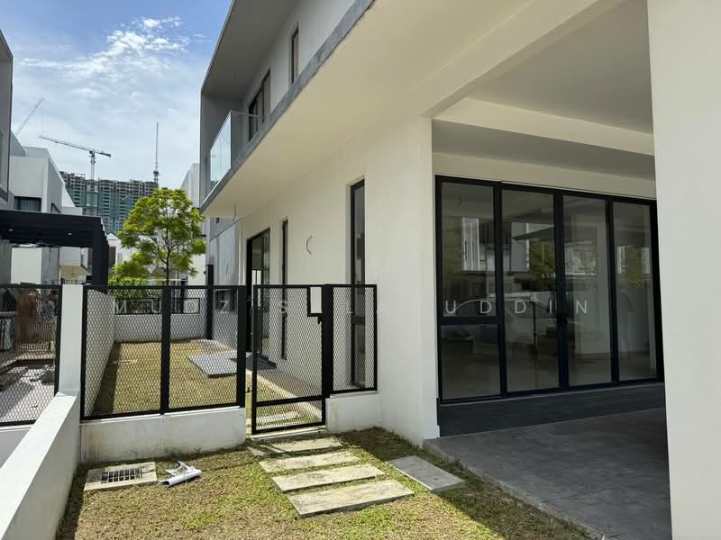 Rumah Teres 2 Tingkat untuk Dijual di Petaling Jaya (Selangor) - Mudz Salahuddin - Exterior - PropertyGuru.com.my