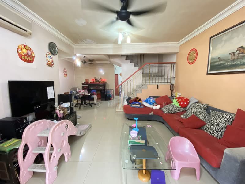 Rumah Teres untuk Dijual di Laman Rimbunan (Kepong) - Edmond Loke - Living Room - PropertyGuru.com.my