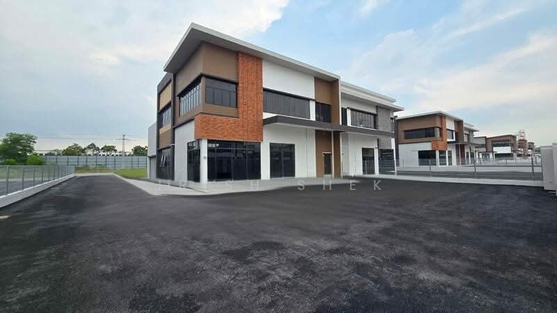 Kedai / Pejabat untuk Dijual di Kajang (Selangor) - Irish Shek - Exterior - PropertyGuru.com.my