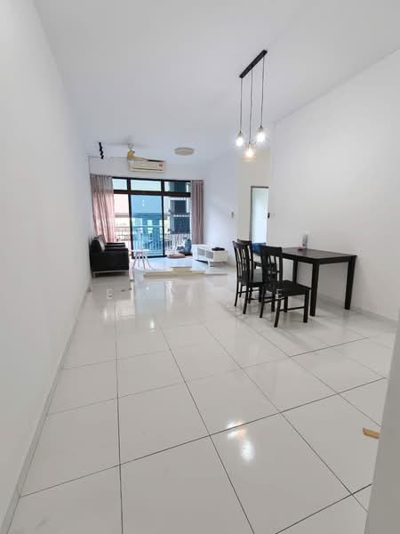 Service Residence for Sale at Sky Gardens Residences - Emma Lee - Living Room - PropertyGuru.com.my