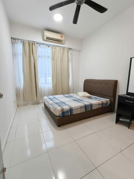 Service Residence for Sale at Sky Gardens Residences - Emma Lee - Bedroom - PropertyGuru.com.my