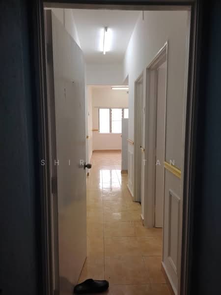 Apartment for Sale at Seri Markisa - Shirley Tan - Corridor - PropertyGuru.com.my