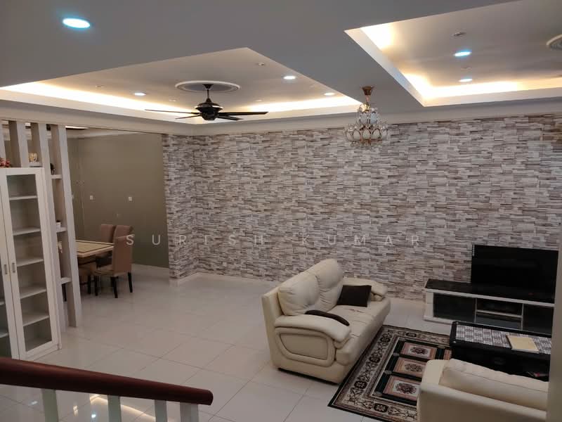 Rumah Teres 2 Tingkat untuk Disewa di Bandar Saujana Putra (Tanjong Duabelas) - Suresh Kumar - Living Room - PropertyGuru.com.my