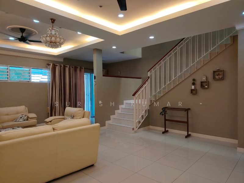 Rumah Teres 2 Tingkat untuk Disewa di Bandar Saujana Putra (Tanjong Duabelas) - Suresh Kumar - Living Room - PropertyGuru.com.my