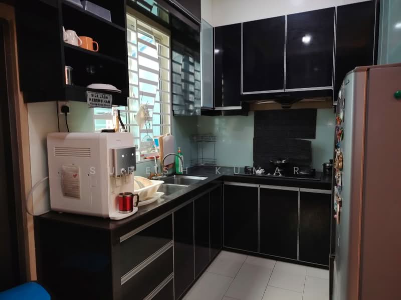 Rumah Teres 2 Tingkat untuk Disewa di Bandar Saujana Putra (Tanjong Duabelas) - Suresh Kumar - Kitchen - PropertyGuru.com.my