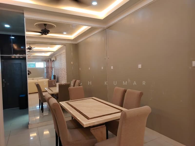 Rumah Teres 2 Tingkat untuk Disewa di Bandar Saujana Putra (Tanjong Duabelas) - Suresh Kumar - Dining Room - PropertyGuru.com.my