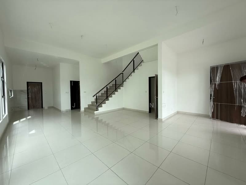 Cluster House for Sale in Taman Impian Emas (Skudai) - Jayden Ng - Living Room - PropertyGuru.com.my