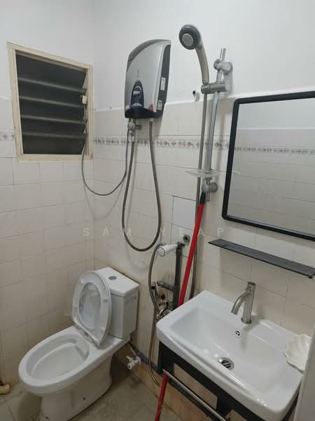 Pangsapuri untuk Dijual di Wisma 2020 - Sam Yeap - Bathroom - PropertyGuru.com.my