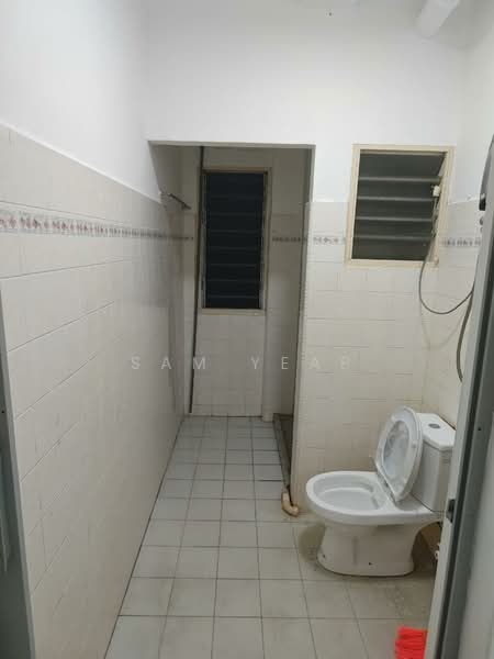 Pangsapuri untuk Dijual di Wisma 2020 - Sam Yeap - Bathroom - PropertyGuru.com.my