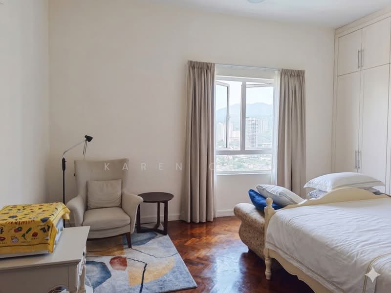 Kondominium untuk Dijual di Quayside Seafront Resort Condominiums - Karen Choo - Master Bedroom - PropertyGuru.com.my