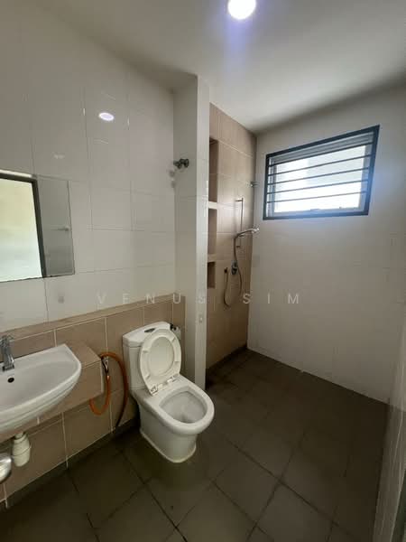 Rumah Teres 2 Tingkat untuk Disewa di Kota Kemuning (Shah Alam) - Venus Sim - Bathroom - PropertyGuru.com.my