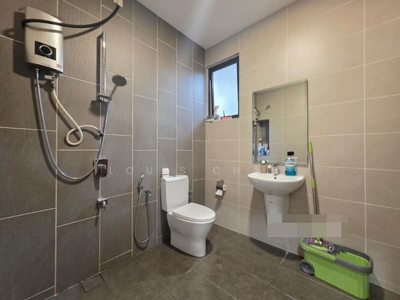 Rumah Teres 2 Tingkat untuk Dijual di Bukit Raja (Selangor) - Louis Chan - Bathroom - PropertyGuru.com.my