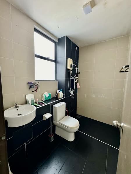 Pangsapuri untuk Dijual di Seri Austin Residence (Pangsapuri Seri Austin) - LAVINCE LAW - Bathroom - PropertyGuru.com.my