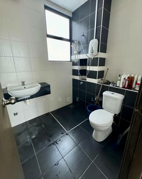 Pangsapuri untuk Dijual di Seri Austin Residence (Pangsapuri Seri Austin) - LAVINCE LAW - Bathroom - PropertyGuru.com.my