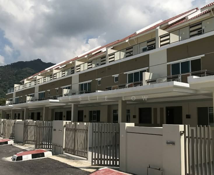 Rumah Teres 3 Tingkat untuk Dijual di Balik Pulau (Penang) - Leslie Low - Exterior - PropertyGuru.com.my