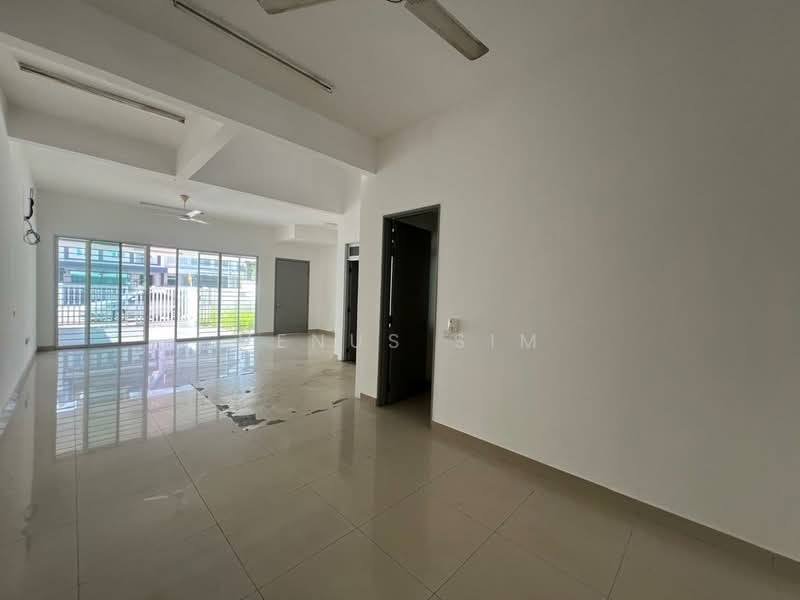 Rumah Teres 2 Tingkat untuk Disewa di Kota Kemuning (Shah Alam) - Venus Sim - Living Room - PropertyGuru.com.my
