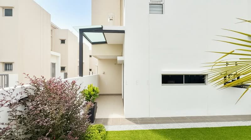 2-storey Terraced House for Sale in Bandar Gamuda Cove (Dengkil) - SY Lee - Exterior - PropertyGuru.com.my