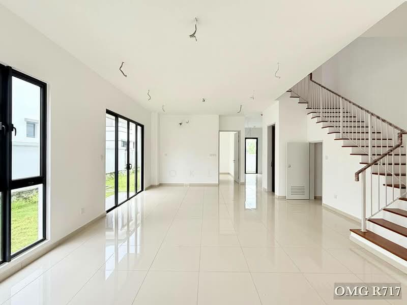 Semi-Detached House for Sale in Shah Alam (Selangor) - Loke . - Living Room - PropertyGuru.com.my