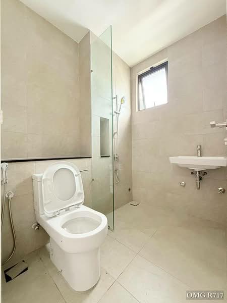 Semi-Detached House for Sale in Shah Alam (Selangor) - Loke . - Bathroom - PropertyGuru.com.my