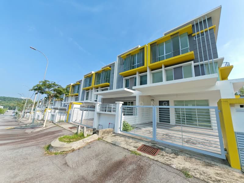 Rumah Teres 3 Tingkat untuk Dijual di Semenyih (Selangor) - Mac Chong - Exterior - PropertyGuru.com.my