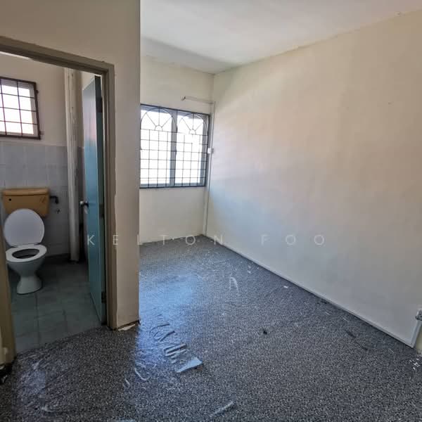 Rumah Teres 2 Tingkat untuk Dijual di Taman Velox (Rawang) - Kelton Foo - Bathroom - PropertyGuru.com.my