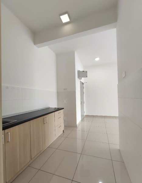 Condominium for Sale at Zeta Deskye (Alam Saujana) - Alex Yap - Kitchen - PropertyGuru.com.my